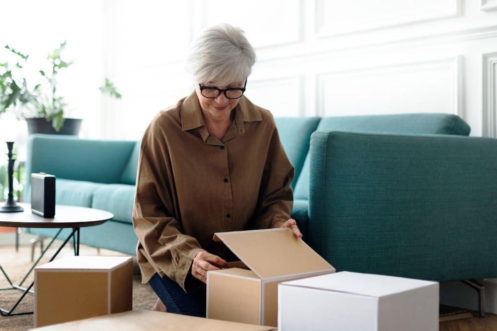 Empty Nesters' Guide to Downsizing: Simplifying Your Life and Home