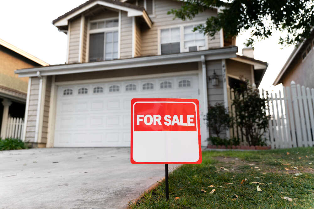 How to Choose Between Multiple Offers on Your Home